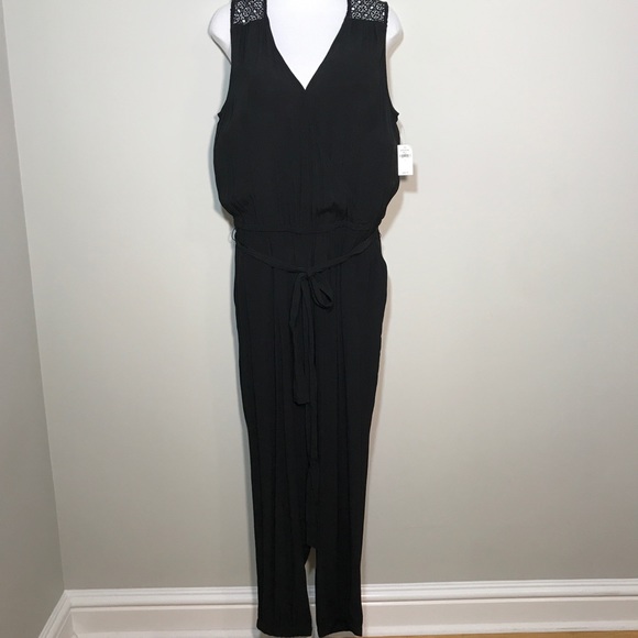 GAP Pants - Gap Black sleeveless jumpsuit Sz Lg